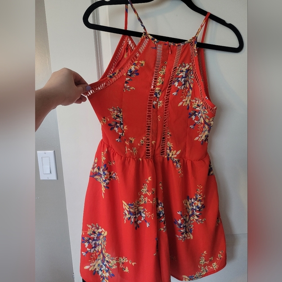 Summer Romper / Jumpsuit with pockets - Picture 2 of 4
